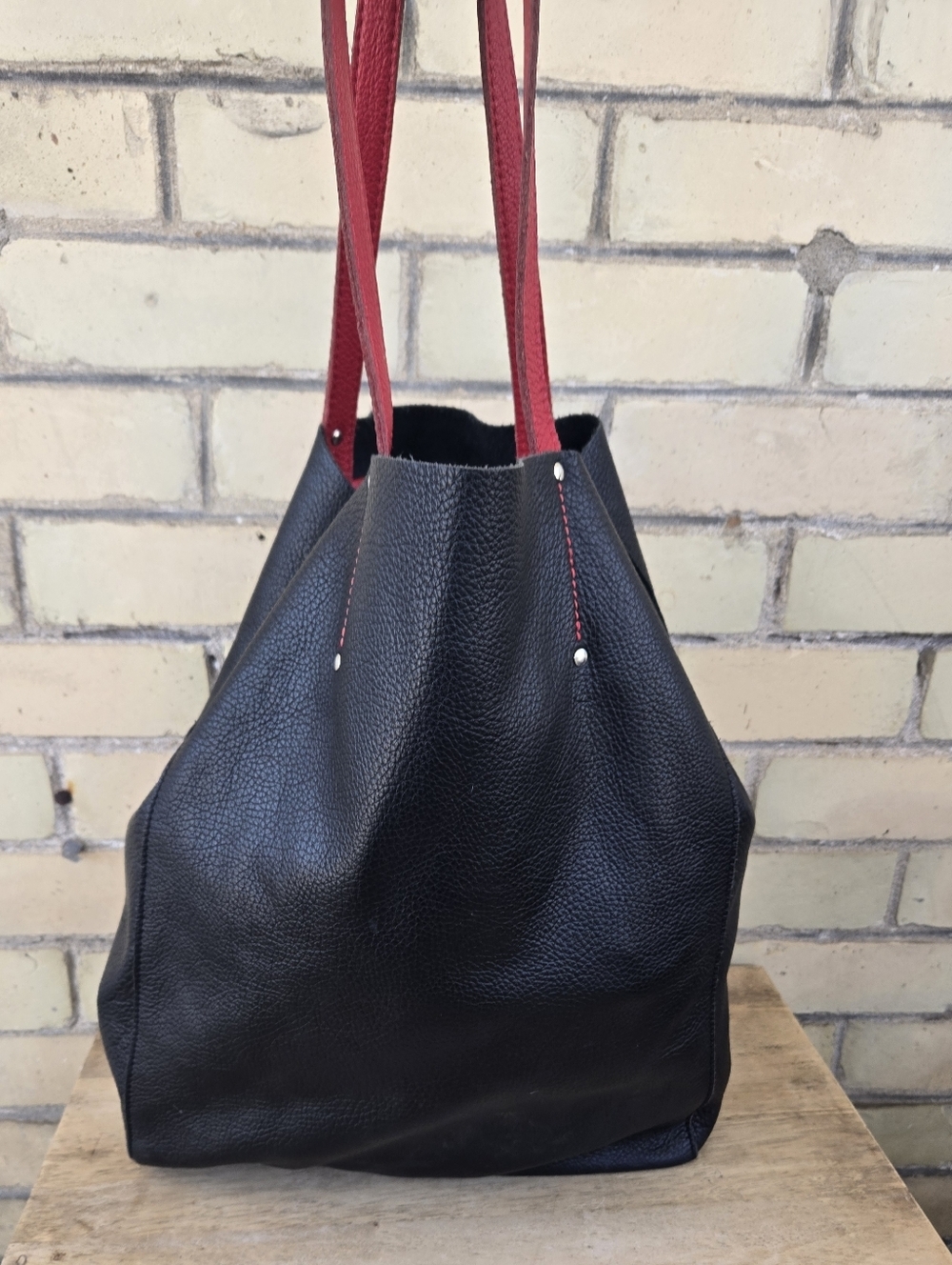 Roots Leather Tote - Picture 3 of 11